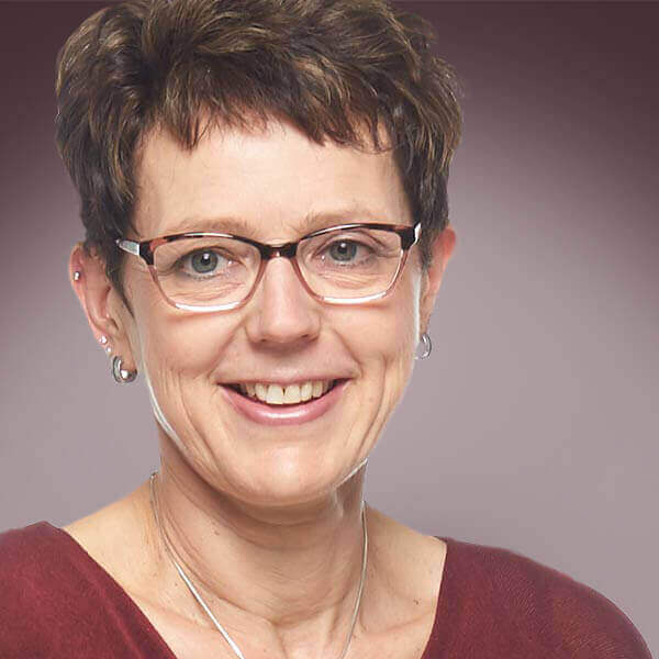 Sabine Mooseder, Kontaktlinsenspezialistin Sabine Mooseder, Kontaktlinsenspezialistin